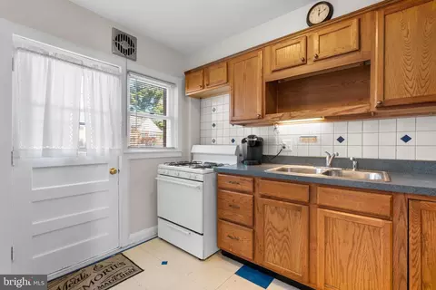 Kitchen - 1420 Cedarcroft Rd, Baltimore, MD 21239 photo 1 of 2