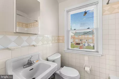 Bath - 1420 Cedarcroft Rd, Baltimore, MD 21239 photo 2 of 2