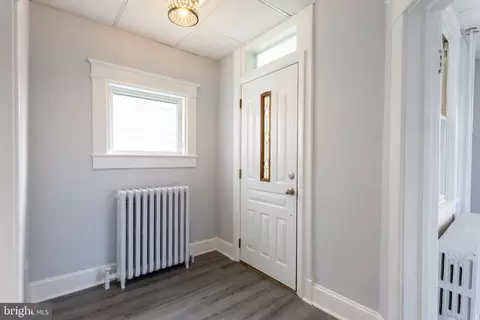 Entry Way - 5006 Anthony Ave, Baltimore, MD 21206 photo 2 of 7