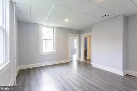 Living - 5006 Anthony Ave, Baltimore, MD 21206 photo 7 of 9