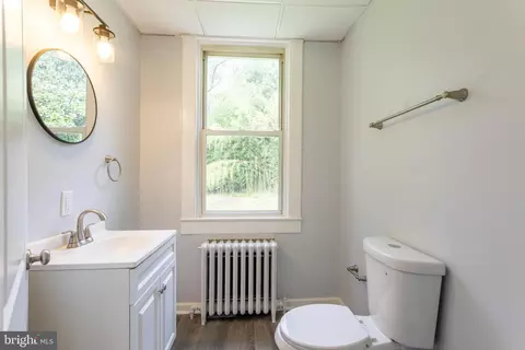 Entry Way - 5006 Anthony Ave, Baltimore, MD 21206 photo 5 of 7