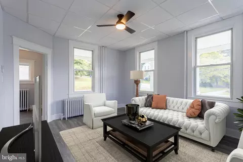 Living - 5006 Anthony Ave, Baltimore, MD 21206 photo 3 of 9