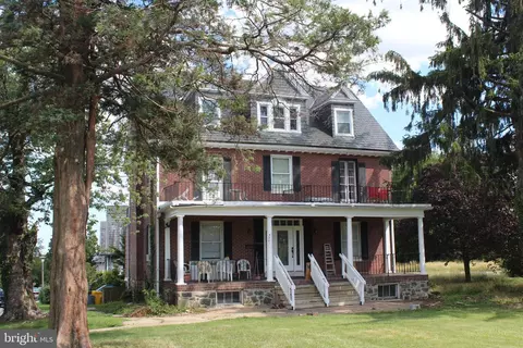5301 Edmondson Ave, Baltimore, MD 21229 photo 1