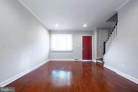 Living - 48 Hillvale Rd, Baltimore, MD 21229 photo 3 of 3
