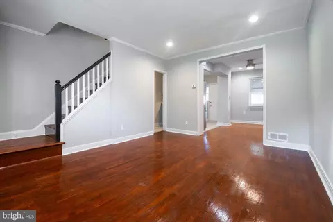 Living - 48 Hillvale Rd, Baltimore, MD 21229 photo 2 of 3