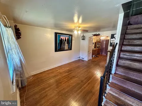 Entry Way - 808 E Cold Spring Ln, Baltimore, MD 21212 photo 1 of 5