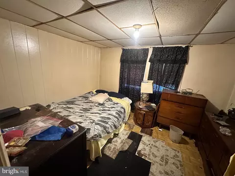 Bedroom - 808 E Cold Spring Ln, Baltimore, MD 21212 photo 2 of 2