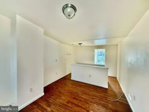 Living - 340 S Calhoun St, Baltimore, MD 21223 photo 2 of 3