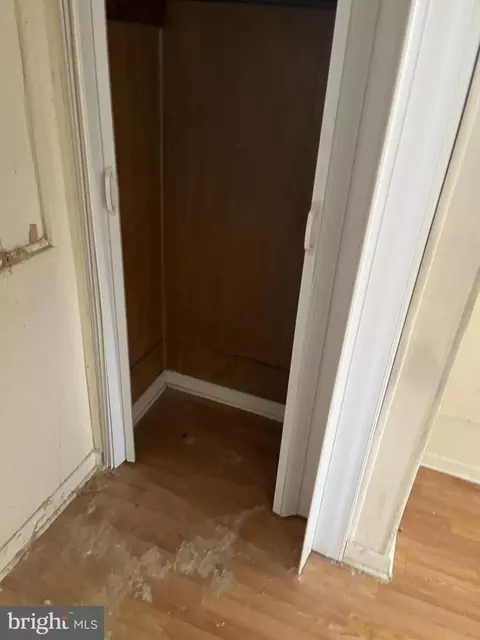 Entry Way - 3601 9th St, Baltimore, MD 21225 photo 5 of 8