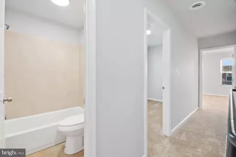 Entry Way - 626 N Decker Ave, Baltimore, MD 21205 photo 3 of 3