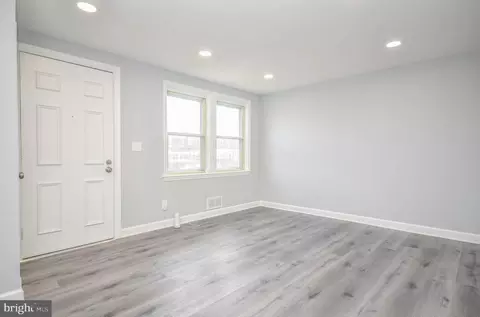 Living - 3917 Dudley Ave, Baltimore, MD 21213 photo 3 of 4