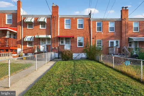 Exterior - 3658 Greenvale Rd, Baltimore, MD 21229 photo 3 of 4