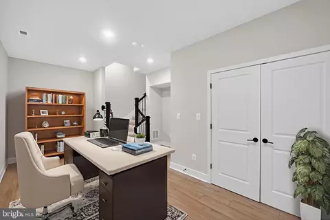 4215 Laplata Ave, Baltimore, MD 21211 photo 33