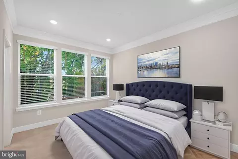 4215 Laplata Ave, Baltimore, MD 21211 photo 27