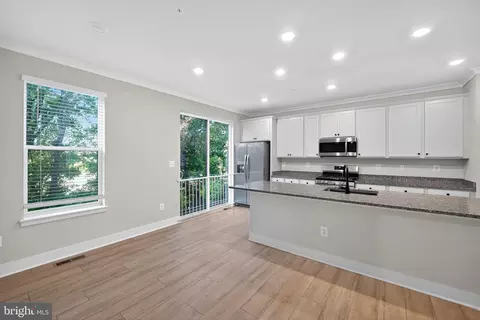 4215 Laplata Ave, Baltimore, MD 21211 photo 13