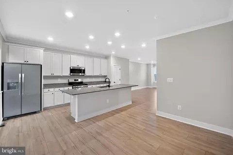4215 Laplata Ave, Baltimore, MD 21211 photo 20