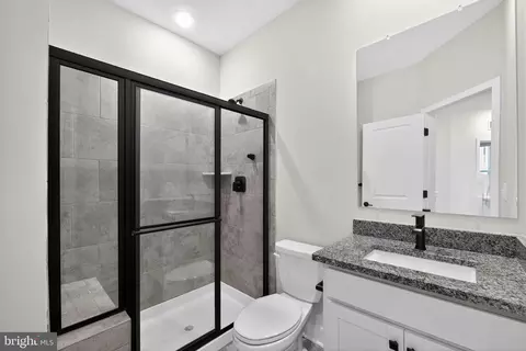4215 Laplata Ave, Baltimore, MD 21211 photo 25