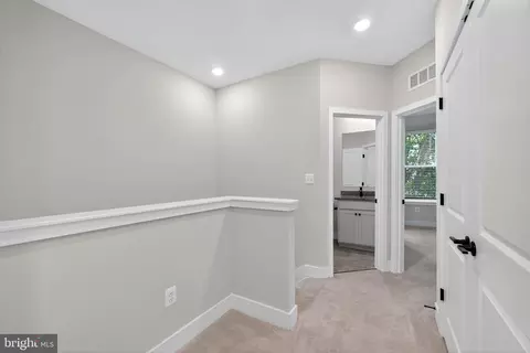 4215 Laplata Ave, Baltimore, MD 21211 photo 26
