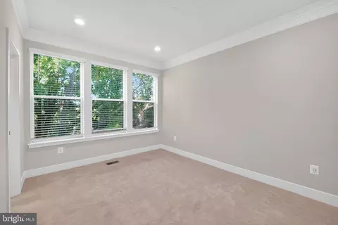 4215 Laplata Ave, Baltimore, MD 21211 photo 29