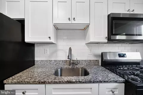 Kitchen - 901 Kevin Rd, Baltimore, MD 21229 photo 1 of 1
