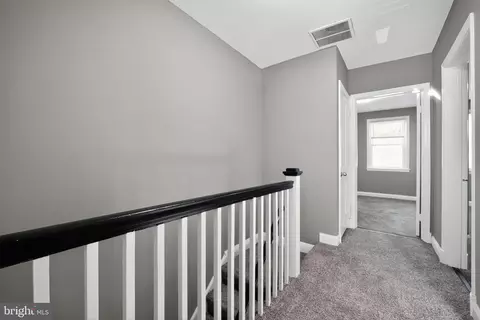 Entry Way - 901 Kevin Rd, Baltimore, MD 21229 photo 3 of 11
