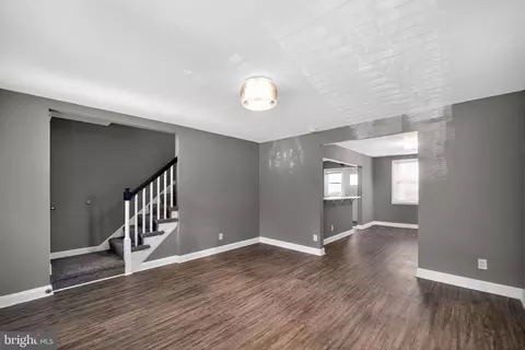 Living - 901 Kevin Rd, Baltimore, MD 21229 photo 2 of 2