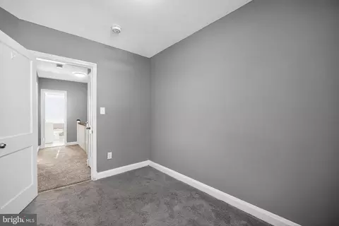 Entry Way - 901 Kevin Rd, Baltimore, MD 21229 photo 9 of 11