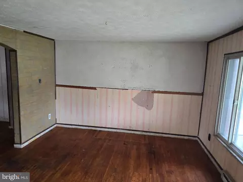 Living - 4711 Williston St, Baltimore, MD 21229 photo 1 of 1
