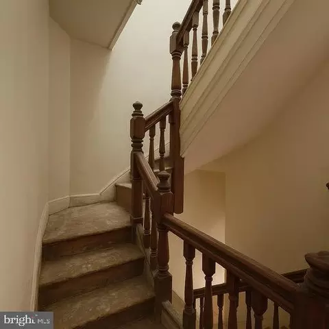 Entry Way - 721 E 21st St, Baltimore, MD 21218 photo 6 of 7