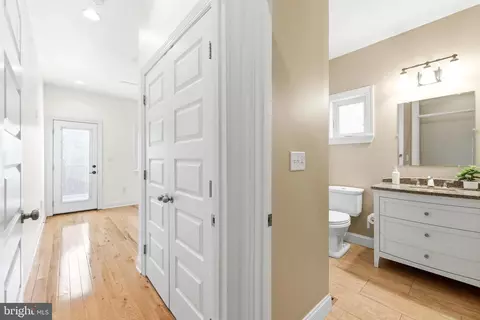 404 S Castle St, Baltimore, MD 21231 photo 23