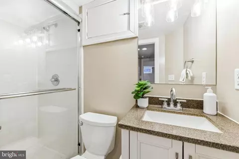 404 S Castle St, Baltimore, MD 21231 photo 36