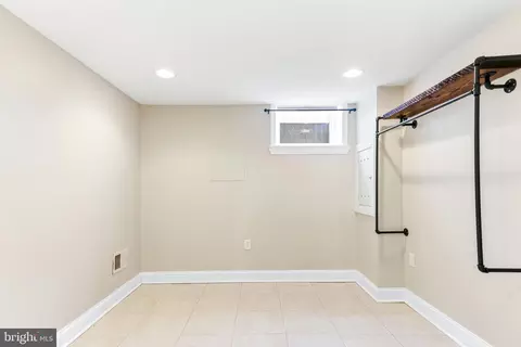 404 S Castle St, Baltimore, MD 21231 photo 37