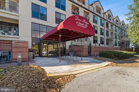 1040 Deer Ridge Dr #402, Baltimore, MD 21210