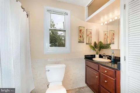 Bath - 5005 Catalpha Rd, Baltimore, MD 21214 photo 1 of 3