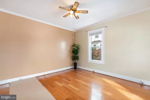 Living - 5005 Catalpha Rd, Baltimore, MD 21214 photo 2 of 3