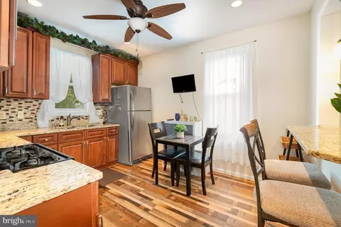 Entry Way - 5005 Catalpha Rd, Baltimore, MD 21214 photo 1 of 1