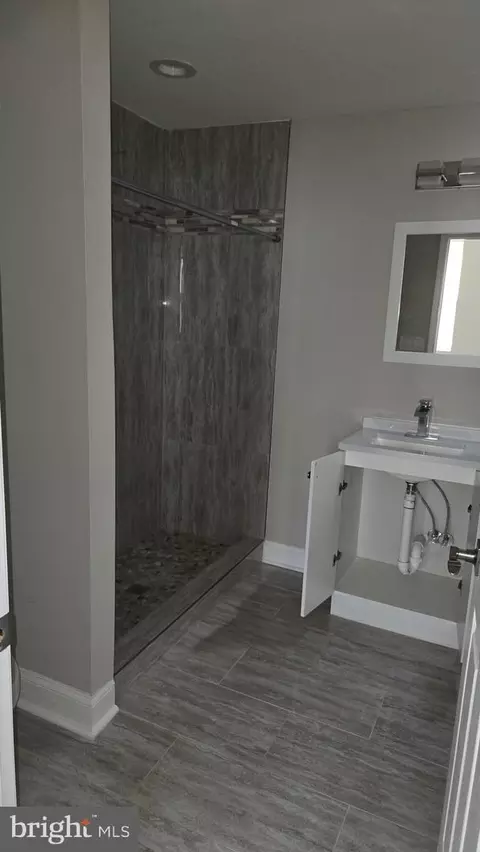 Bath - 1816 Mcculloh St, Baltimore, MD 21217 photo 2 of 2