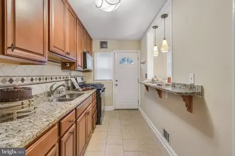 Kitchen - 2210 Cloville Ave NE, Baltimore, MD 21214 photo 1 of 2