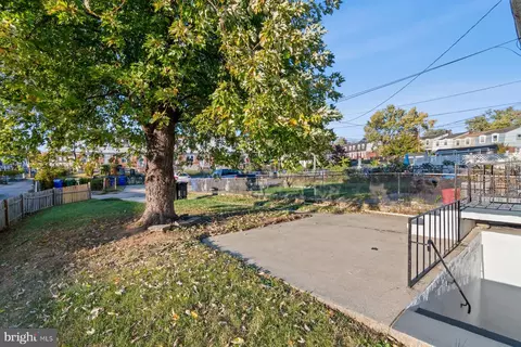 Exterior - 5900 Laclede Rd, Baltimore, MD 21206 photo 1 of 2