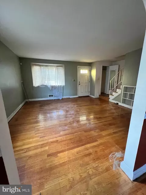 6229 Pilgrim Rd, Baltimore, MD 21214 photo 2