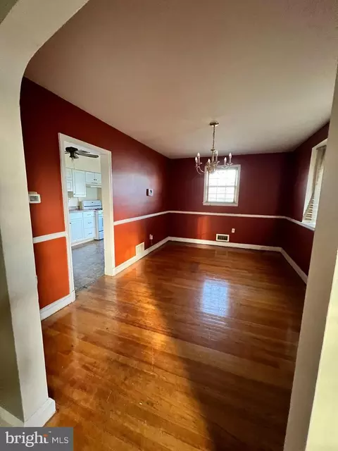 6229 Pilgrim Rd, Baltimore, MD 21214 photo 3
