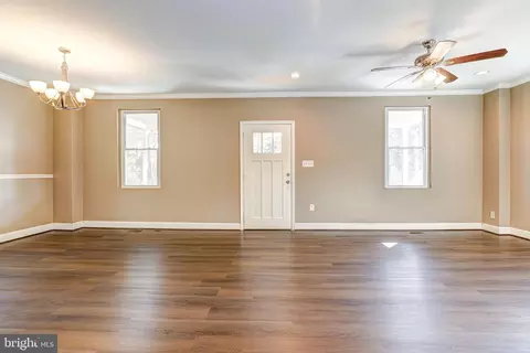 Living - 5600 Carter Ave, Baltimore, MD 21214 photo 5 of 5