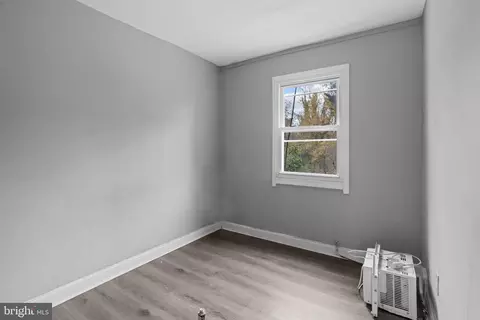 Bedroom - 38 Hillvale Rd, Baltimore, MD 21229 photo 2 of 2