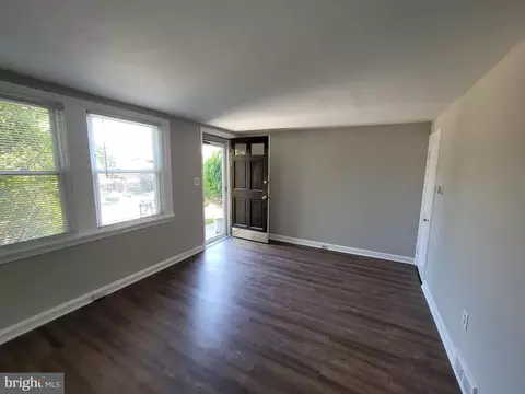 Living - 2511 Riggs Ave, Baltimore, MD 21216 photo 3 of 4