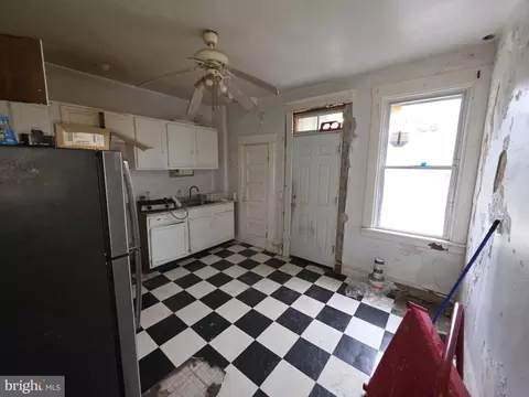 123 S Monastery Ave, Baltimore, MD 21229 photo 5