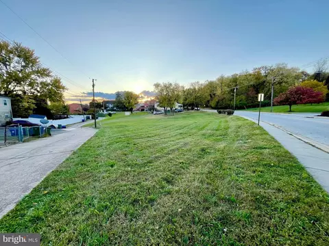 4611 Bowleys Ln, Baltimore, MD 21206 photo 3
