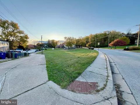 4611 Bowleys Ln, Baltimore, MD 21206 photo 2