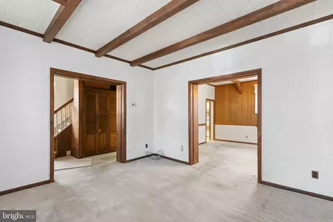 Living - 4503 Mainfield Ave, Baltimore, MD 21214 photo 2 of 3