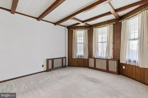 Living - 4503 Mainfield Ave, Baltimore, MD 21214 photo 1 of 3