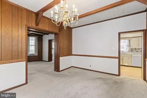 Entry Way - 4503 Mainfield Ave, Baltimore, MD 21214 photo 2 of 5